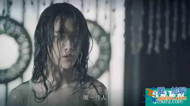 《剑王朝》首播！李现造型似傻小子，剧情节奏快，弊端太明显？