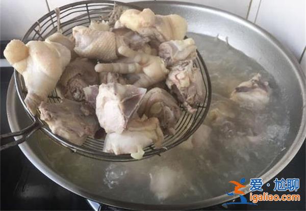 炖肉时产生的浮沫，是肉中的营养物质还是炖出的脏东西[营养物质]？