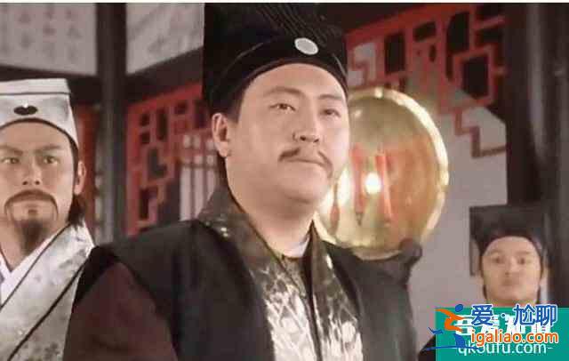 欠钱不还，蹭吃蹭喝，关晓彤《二十不惑》究竟窥探了多少我们生活？