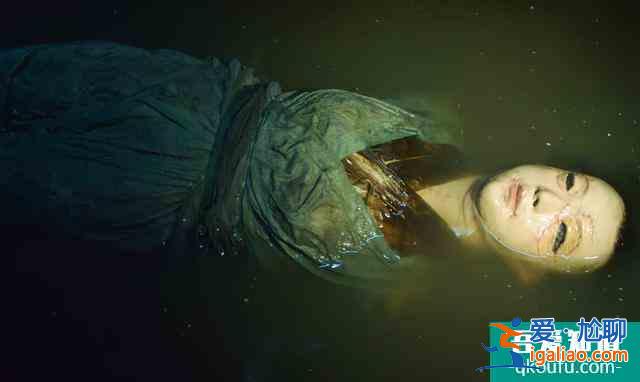 《重启之极海听雷》皮蛹姐姐身份曝光,和吴邪睡在一起,竟是公主? 《重启之极海听雷》皮蛹姐姐身份曝光,和吴邪睡在一起,竟是公主?