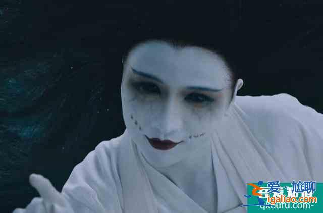 《重启之极海听雷》皮蛹姐姐身份曝光,和吴邪睡在一起,竟是公主? 《重启之极海听雷》皮蛹姐姐身份曝光,和吴邪睡在一起,竟是公主?