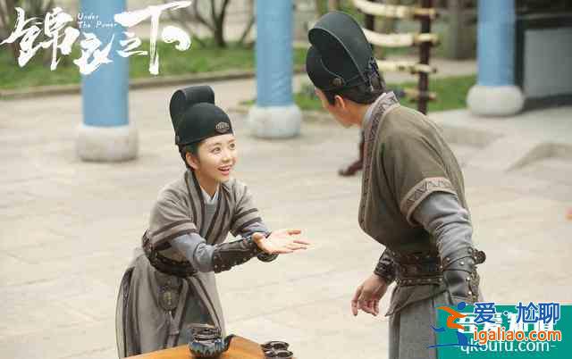 槽点多、特效粗糙的《锦衣之下》为何能征服观众？？