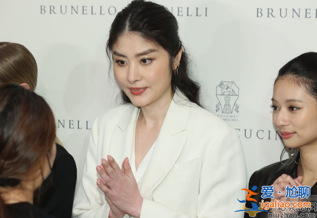 陈慧琳车祸后首现身 面部僵硬自曝未找整容医生 网友留言留疤严重