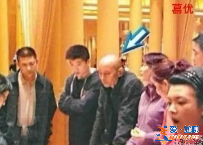 张继科赌博后续!汪峰吴奇隆葛优等明星赌场照流出 一把一万输精光