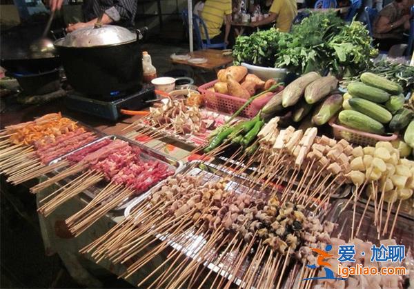 女子西双版纳旅游遇到烧烤刺客[烧烤刺客]？