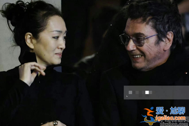 巩俐最新近况曝光!夫妇坐法总统专机回国 与马克龙前行太友善