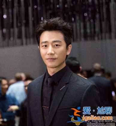 黄轩怎么了?被曝多次发现爱吃女星豆腐 摸杨幂大腿画面曝光