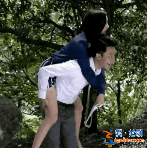 黄轩怎么了?被曝多次发现爱吃女星豆腐 摸杨幂大腿画面曝光