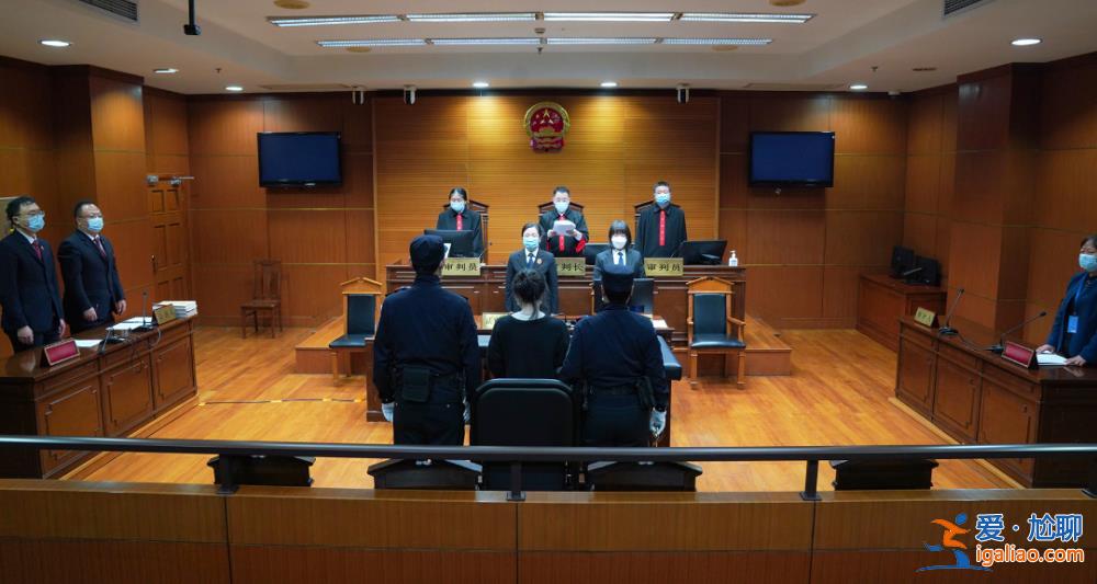 女子乘坐轮渡拍摄沿途军用设施发给境外人员 获刑五年一个月？