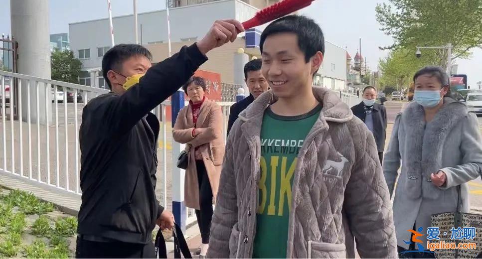 申诉获立案 直言不会看着母亲被打？