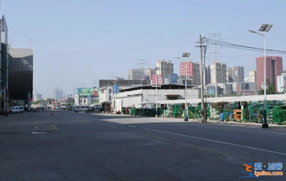 安全出口被卷闸门锁住 且找不到钥匙？