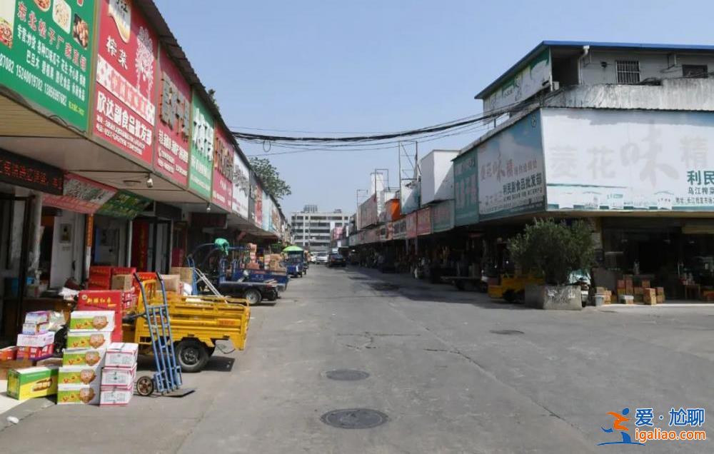安全出口被卷闸门锁住 且找不到钥匙？