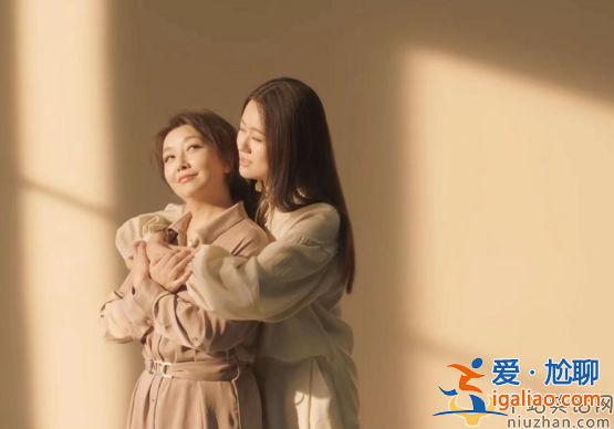 江珊25岁女儿近照曝光!身型高挑五官深邃 网友直呼像高曙光