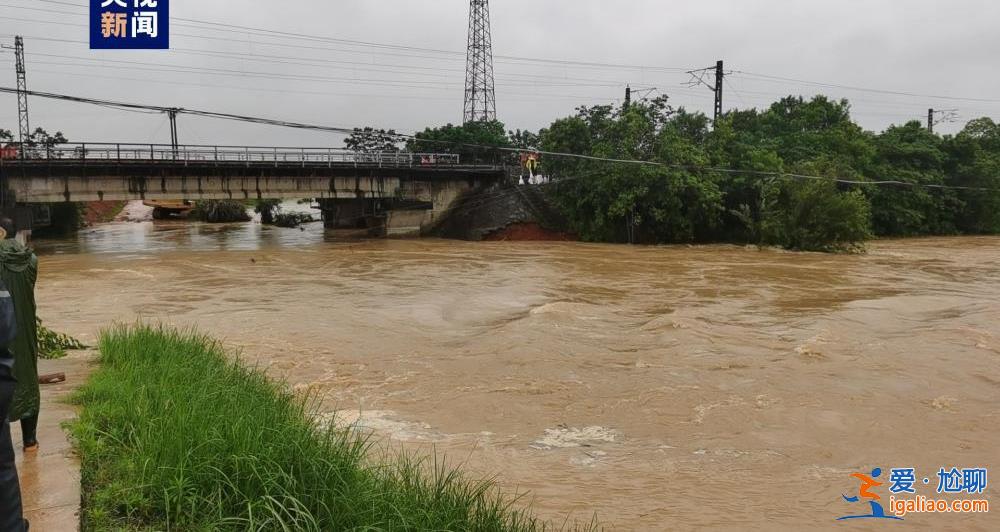 江西丰城一河堤溃口 当地正在紧急救援？