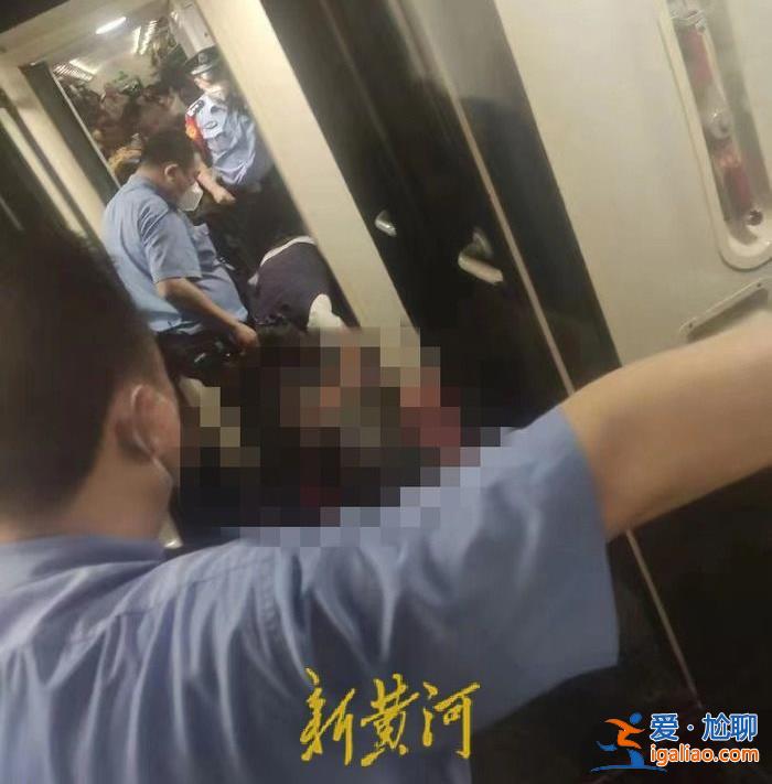 儿子有吸毒史精神病史和伤人前科 我也被他打过？