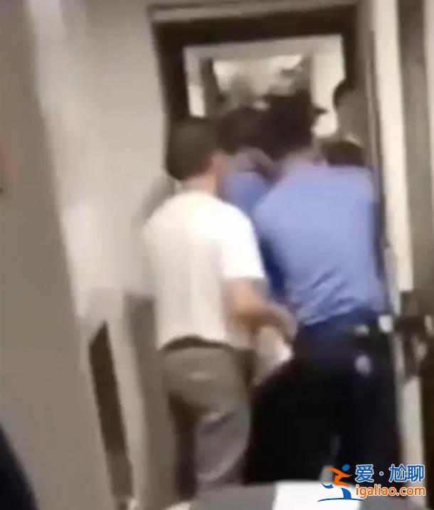 车站2名领导被停职？