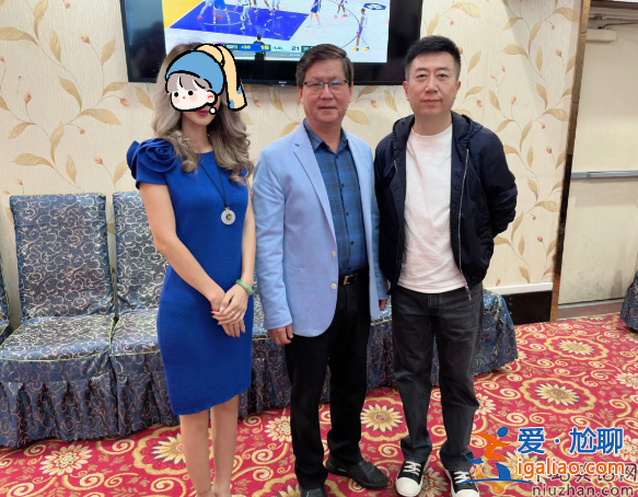 陈伟鸿怎么不主持对话了?移民美国是真的吗?与浙江富商美国聚会