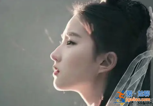 刘亦菲近况曝光!驾驭死亡芭比粉绝美，多肉身材如希腊女神