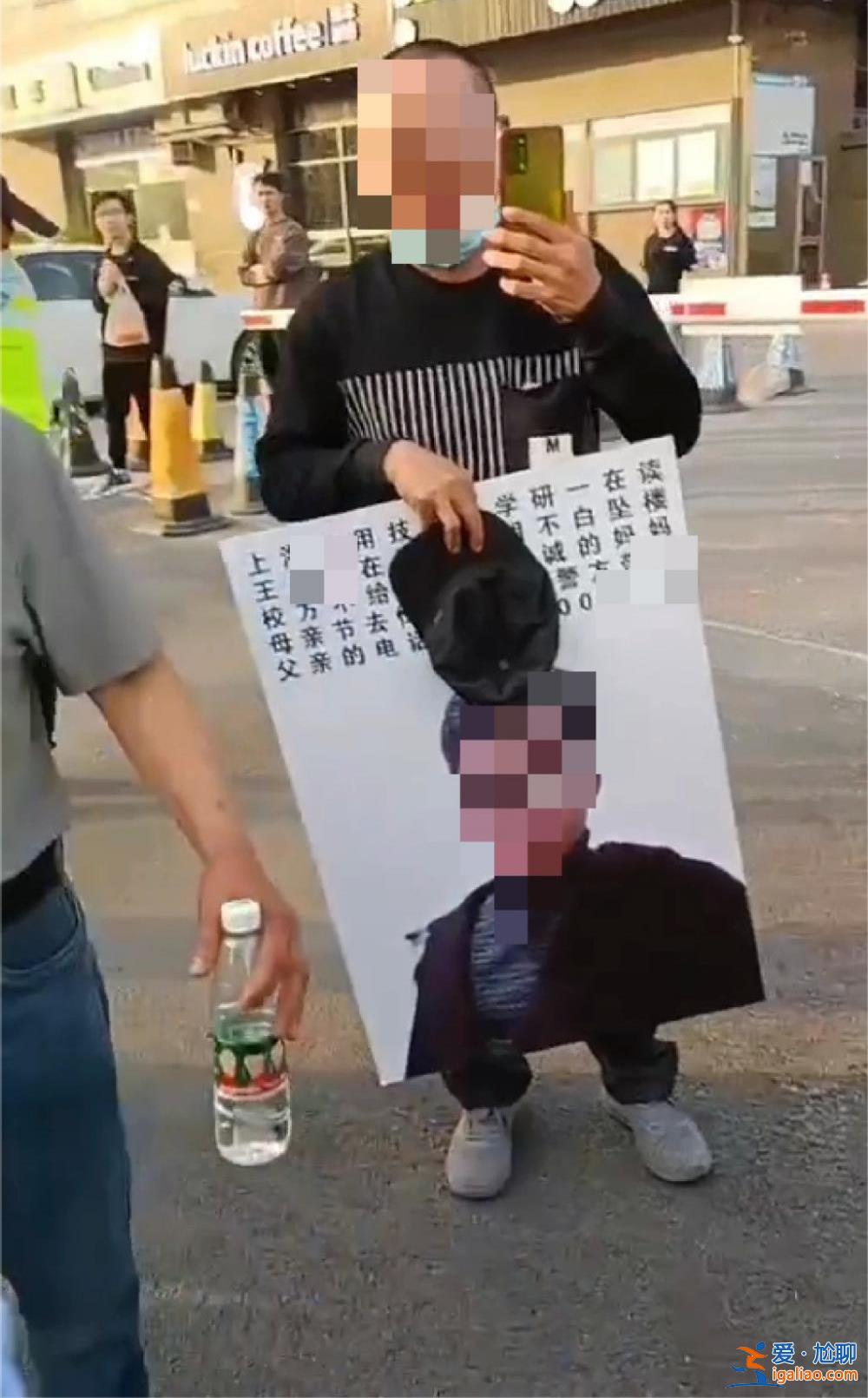 上海研一学生清晨从宿舍坠亡 家属表示无法接受自杀说法 警方回应？
