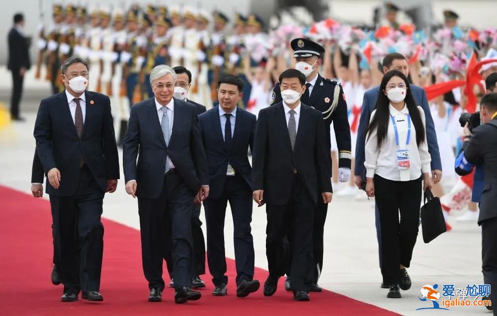 会说汉语、爱打乒乓球的哈萨克斯坦总统 在中国度过最难忘的70岁生日？