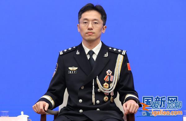 用血肉之躯筑起保卫人民的钢铁城墙？