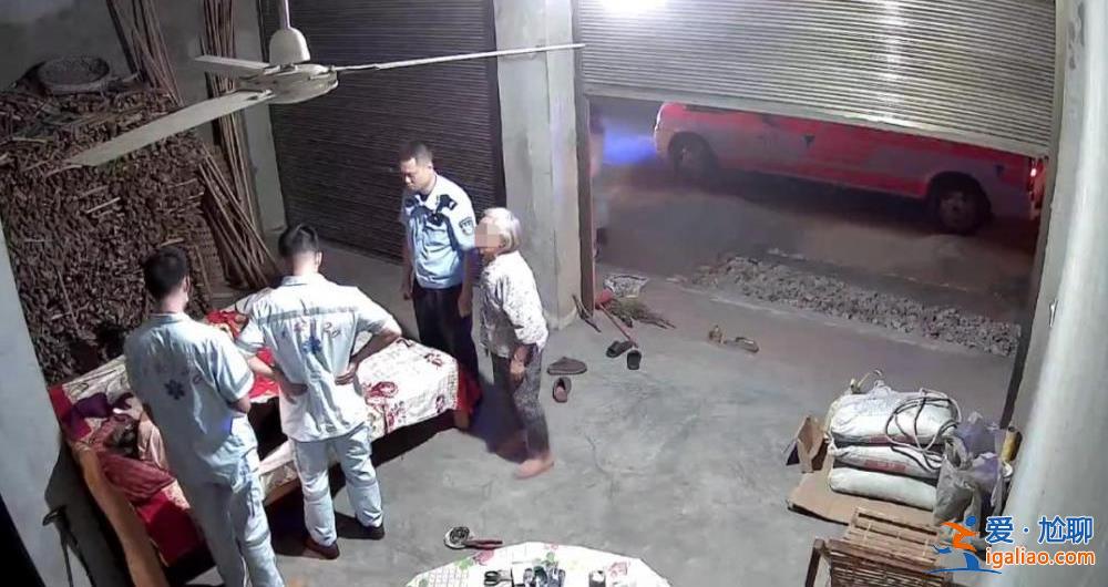 监控看到77岁留守母亲病倒 在外工作儿子联系当地民警“千里救母”？