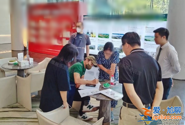 任达华近况曝光!内地买房戴安全视察工地，曾在广东遇刺受重伤
