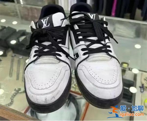 杭州姑娘万元LV鞋放家门口被偷 惯犯横扫知名度鞋子？