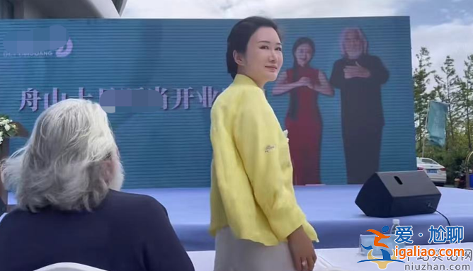 张纪中杜星霖有几个孩子?夫妻俩三胎再添锤现身月子中心