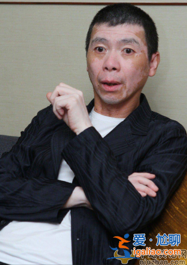 冯小刚白癜风病怎么治好的?本人称没吃任何药