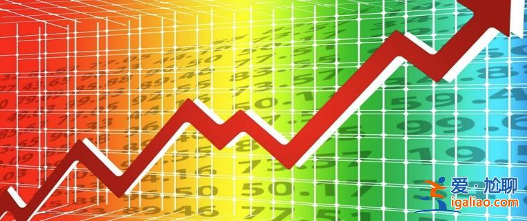 权益类公募备战下半年 AI 中特估热度未降 大消费或逆袭? 权益类公募备战下半年 AI 中特估热度未降 大消费或逆袭?