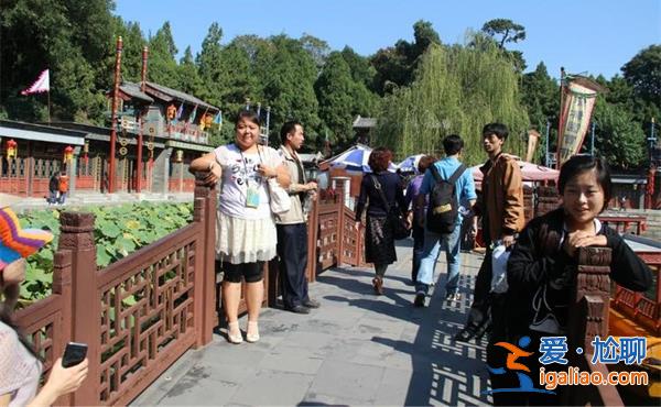 北京导游在颐和园中暑身亡，，真的中暑身亡了吗[颐和园]？