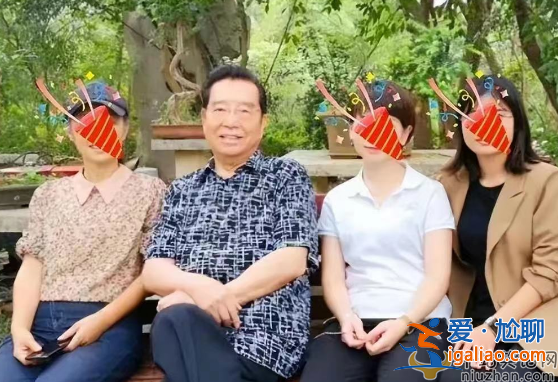 李双江近况曝光!站不稳外出两人搀扶，梦鸽照顾孩久未露面