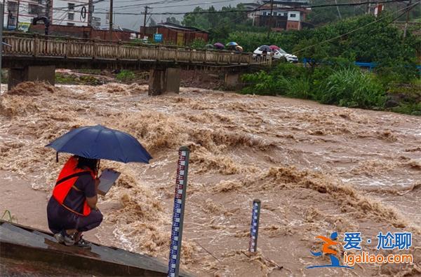 重庆暴雨已致17条河流超警戒，重庆为何连续暴雨[17条河流]？