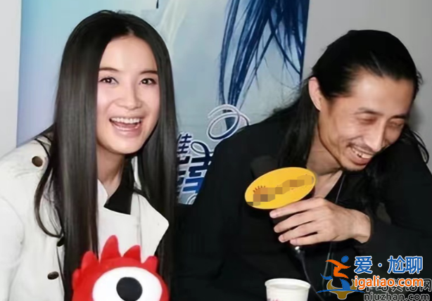 演员宋佳结婚了吗老公是谁?深夜买醉被男子搀扶出酒店