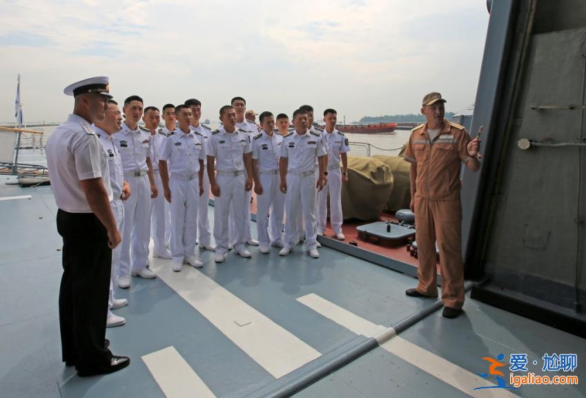 俄舰艇编队访问上海并与中方举行联合演练？