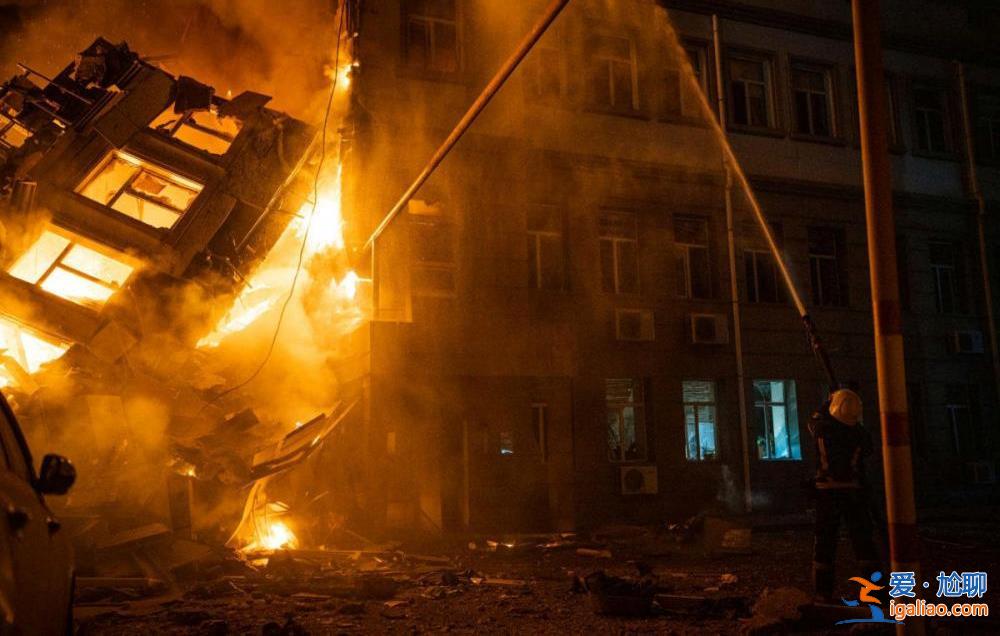 乌敖德萨港连续遭地毯式轰炸 当地居民称港口“不复存在” 俄方回应？