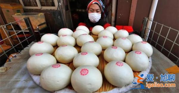 山东1万个大馒头驰援河北 真有这么多馒头吗？