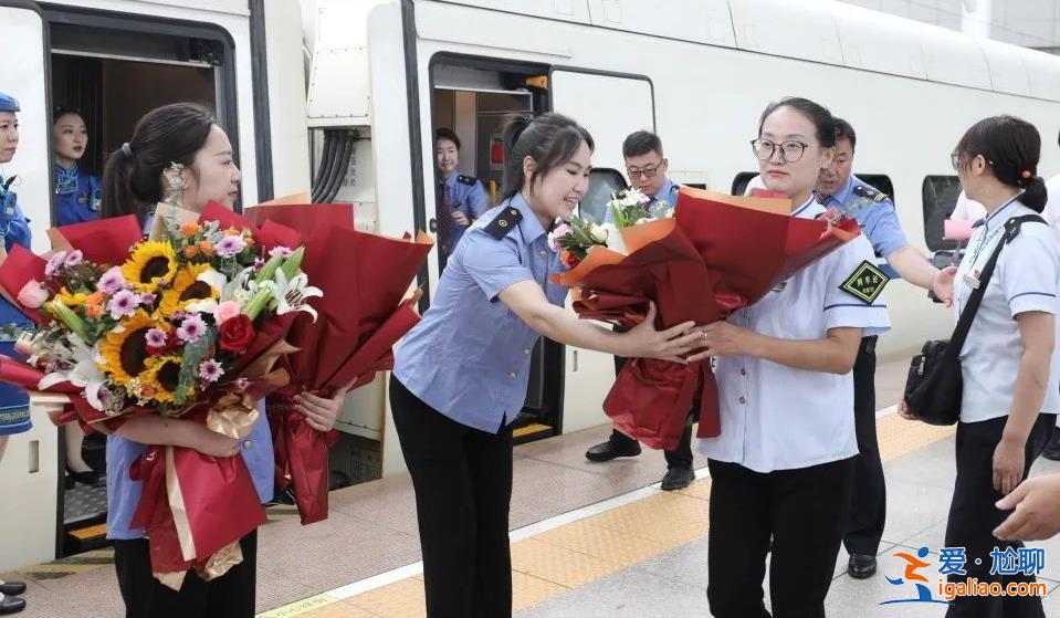 K396次抗击水害英雄集体每人获奖1万 向乘客喊话的赵阳被提拔？