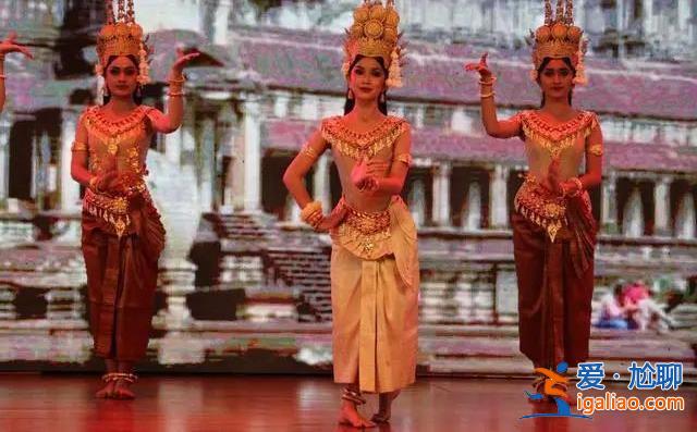 “子承父业”后 首相今天来中国? “子承父业”后 首相今天来中国?