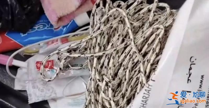 中国女子在泰国遭绑架 取钱途中遇到追尾跳车求救！现场曝光？