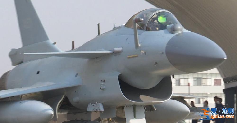 中阿空军在新疆首次联训后 歼-10C自主编队飞赴阿联酋？