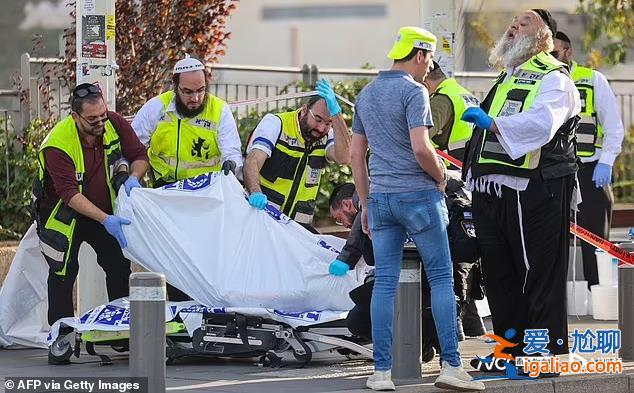 哈马斯两兄弟乱枪扫射耶路撒冷公交站 造成两人死亡八人受伤？
