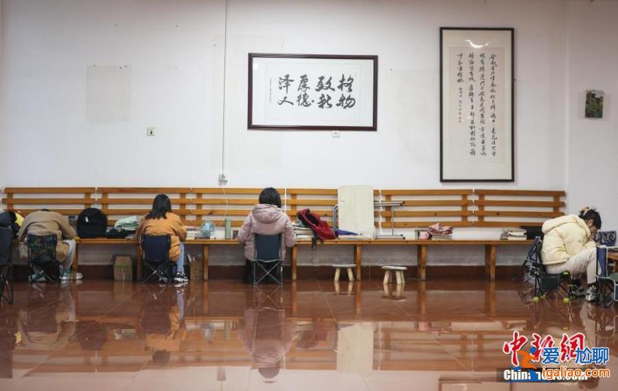 2024考研今开考！438万人报名 三年来首次下降？