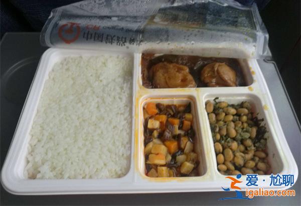 女乘客高铁点餐想加米饭被拒  12306客服作何回应？