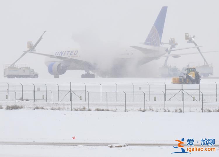 2000架次航班取消、一州进入紧急状态……美国冬季为何风暴频现？？