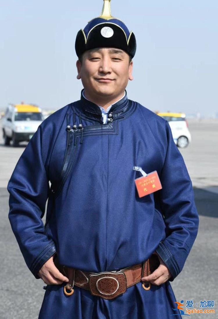 希望的田野丨“牛书记”变成创业者 嘎查的致富路越走越宽？