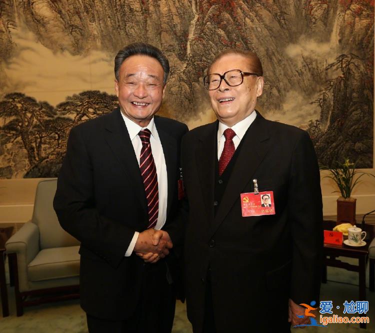 吴邦国同志生平照片？