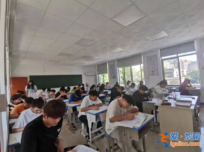 中专可以不对口升学吗江西，江西中专生可以复读嘛？