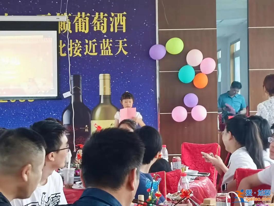 升学宴办多少桌酒席好 一般党员升学宴能办多少酒席？